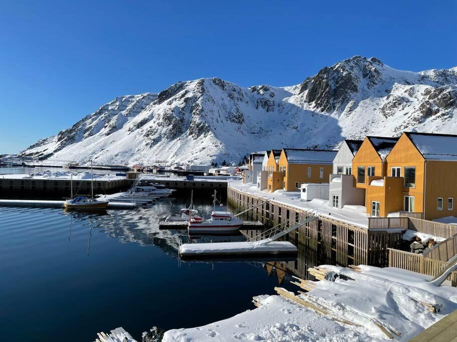 #Lofoten Leilighet Ved Sjoen Ballstad Extérieur photo